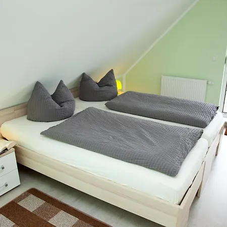 Dom wakacyjny Ferienhaus-Inselstrasse Zielow