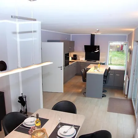 Ferienhaus-Inselstrasse *